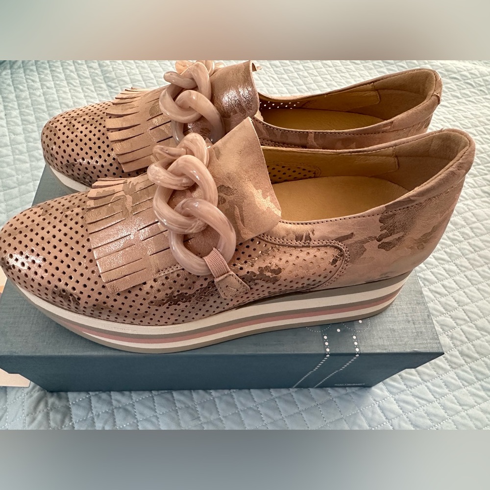 Softwaves sneakers- size 38- new in box- rose camo metallic